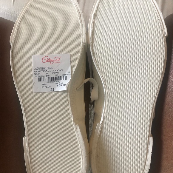 Brand New, Good News Softball Low 2 Sneakers from London, size 9.0/ 42UK - Picture 5 of 6